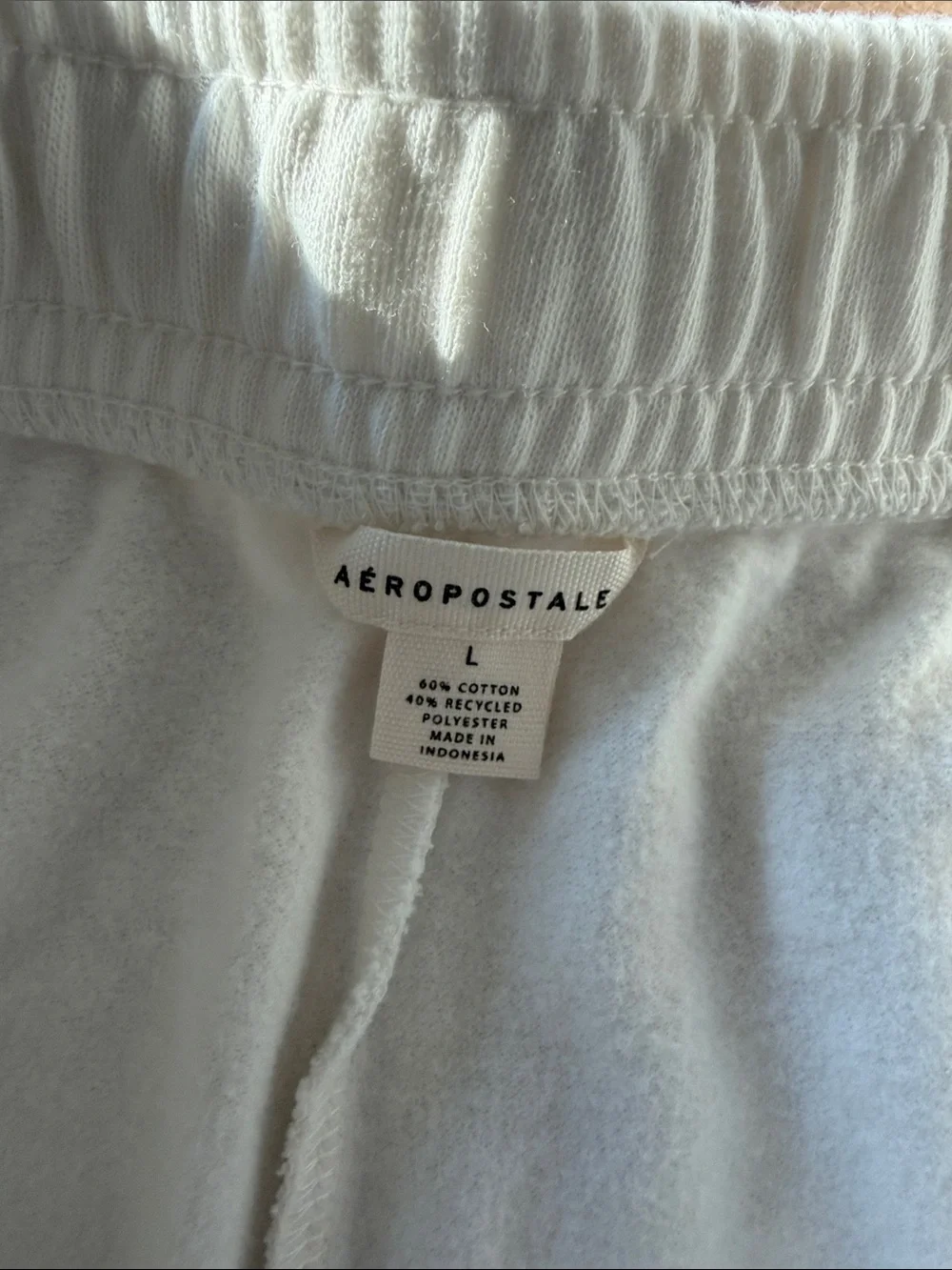 Aeropostale crisp white